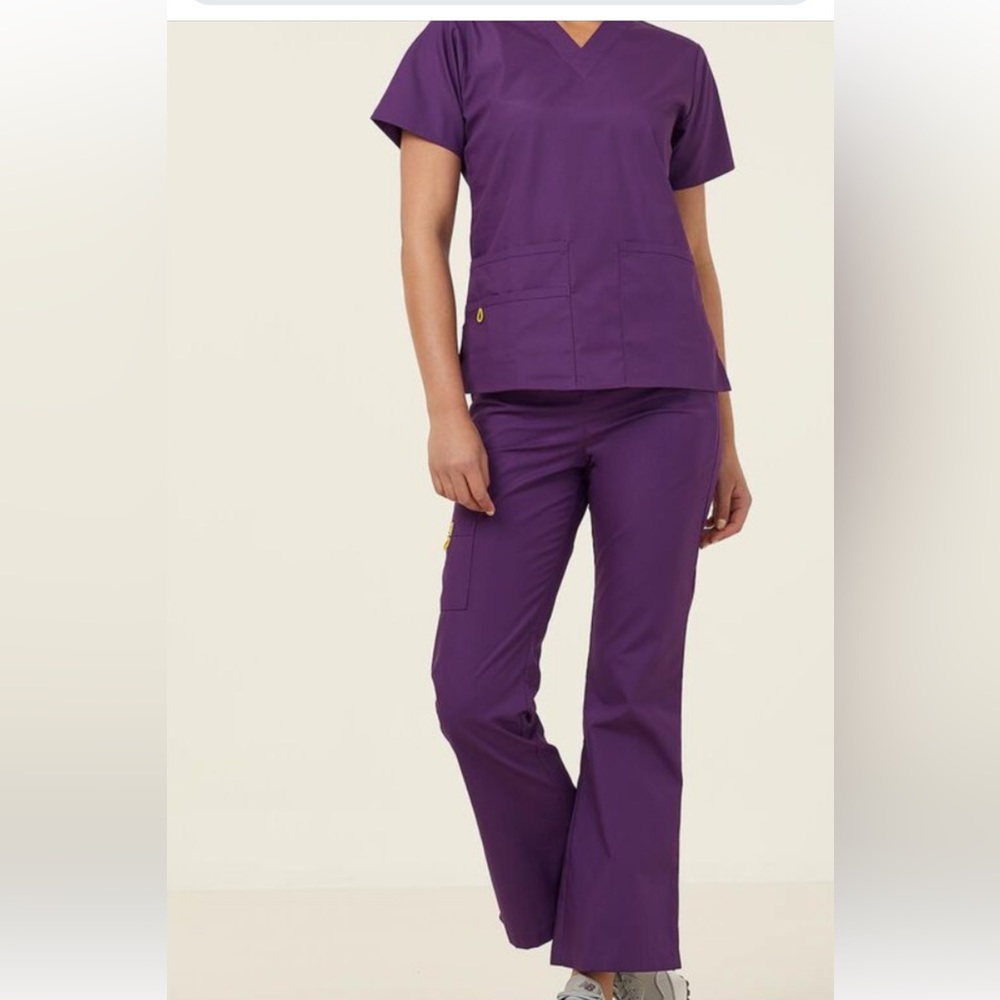 Wonder Wink Four Stretch Scrub Set